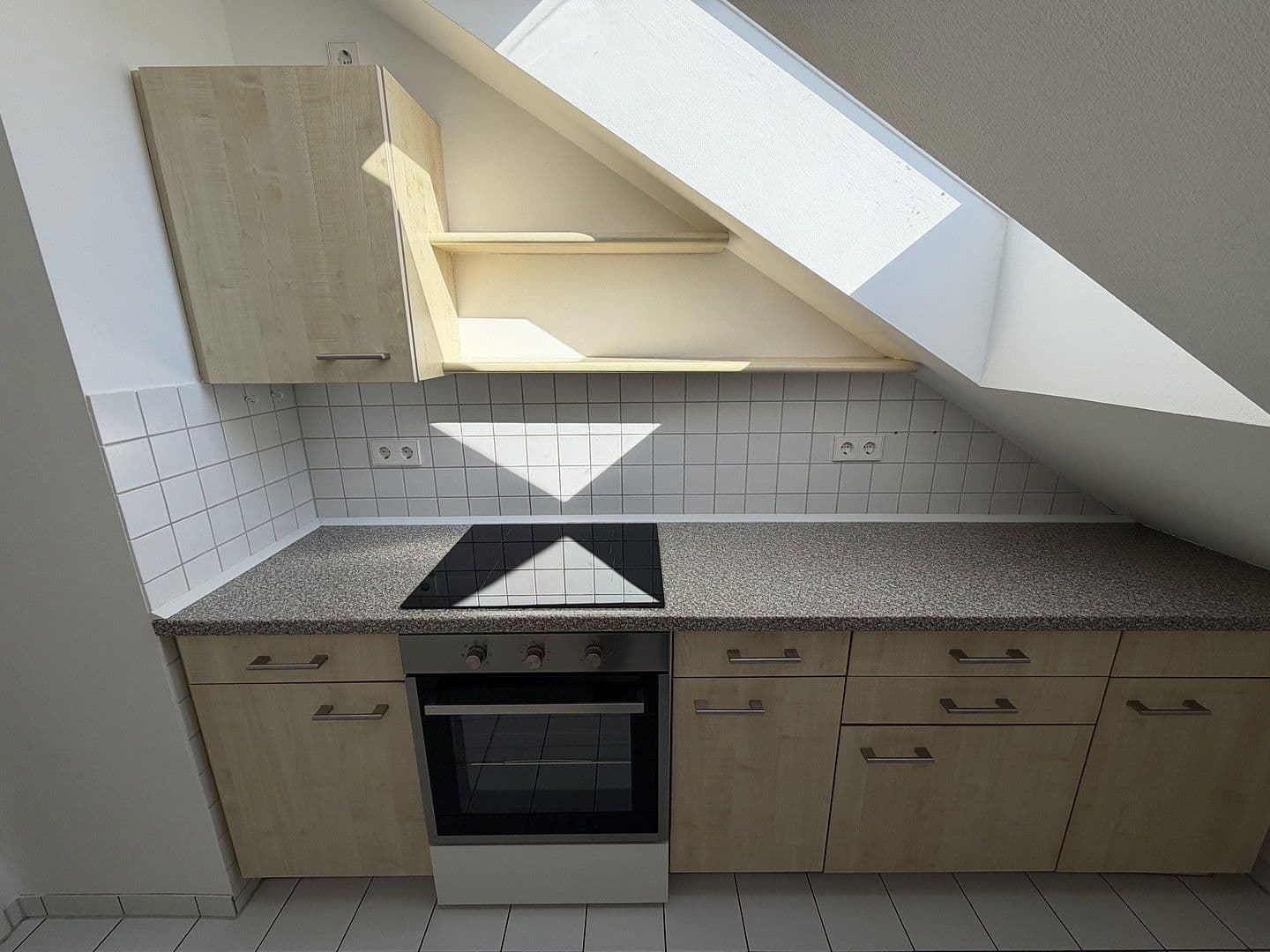 Prenájom bytu 3-izbový 60 m², München, Bavorsko Prenájom bytu 3-izbový 60 m², München, Bavorsko