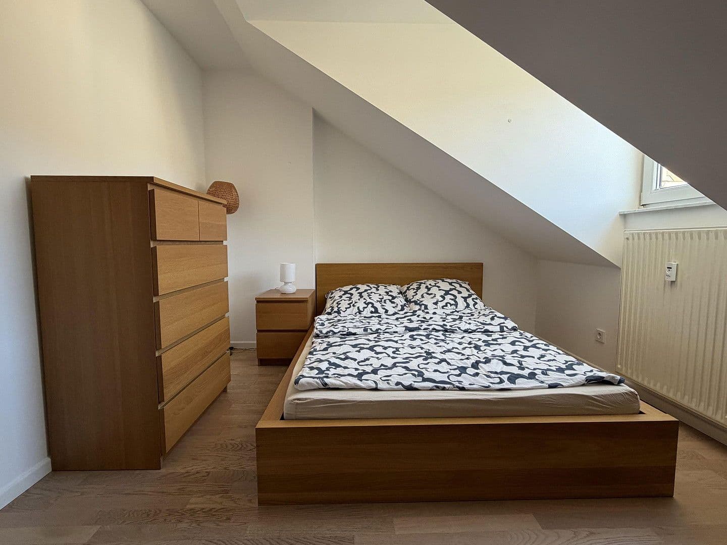 Prenájom bytu 3-izbový 60 m², München, Bavorsko Prenájom bytu 3-izbový 60 m², München, Bavorsko