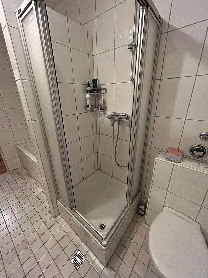 Prenájom bytu 2-izbový 64 m², Riedrain 9, Frankfurt, Hesensko Prenájom bytu 2-izbový 64 m², Riedrain 9, Frankfurt, Hesensko