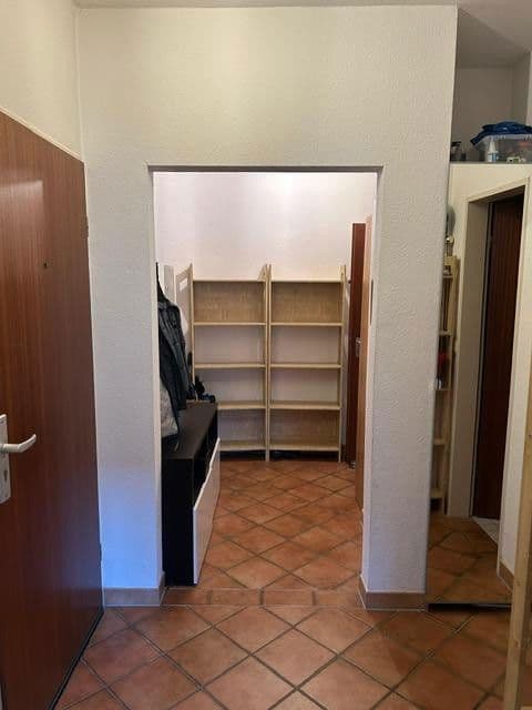 Prenájom bytu 2-izbový 64 m², Riedrain 9, Frankfurt, Hesensko Prenájom bytu 2-izbový 64 m², Riedrain 9, Frankfurt, Hesensko