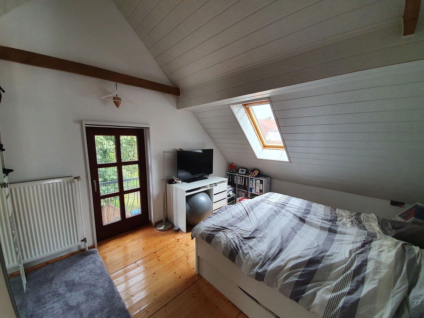 Predaj domu 110 m², pozemek 493 m², Anemonenweg 9a, Laatzen, Dolné Sasko Predaj domu 110 m², pozemek 493 m², Anemonenweg 9a, Laatzen, Dolné Sasko