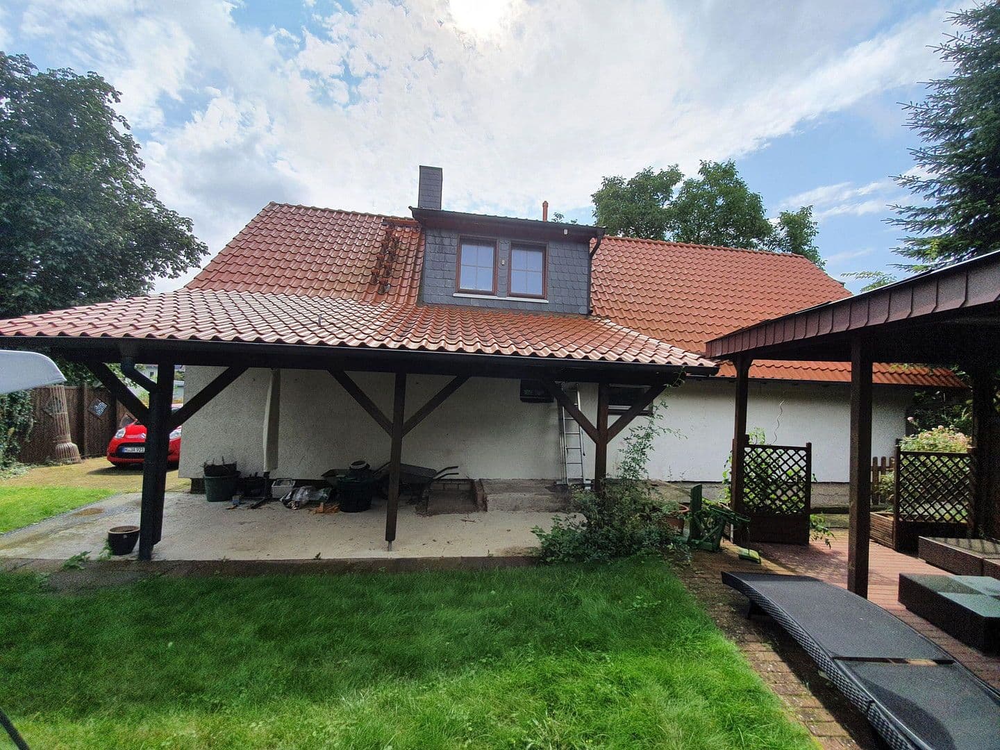 Predaj domu 110 m², pozemek 493 m², Anemonenweg 9a, Laatzen, Dolné Sasko Predaj domu 110 m², pozemek 493 m², Anemonenweg 9a, Laatzen, Dolné Sasko