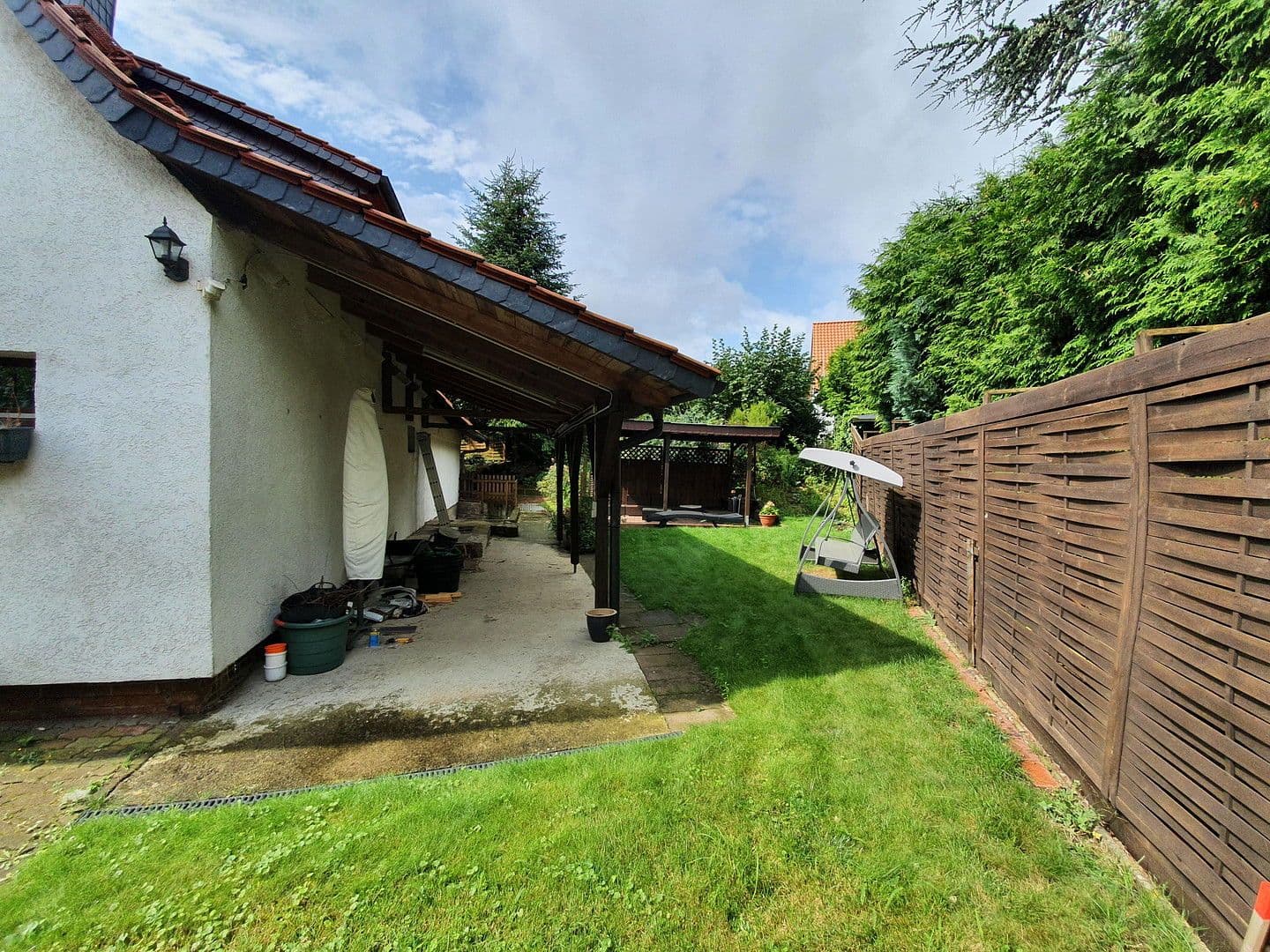 Predaj domu 110 m², pozemek 493 m², Anemonenweg 9a, Laatzen, Dolné Sasko Predaj domu 110 m², pozemek 493 m², Anemonenweg 9a, Laatzen, Dolné Sasko