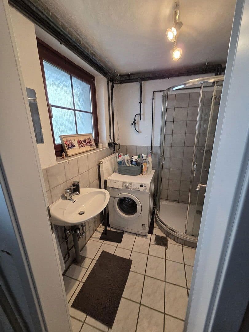 Predaj domu 110 m², pozemek 493 m², Anemonenweg 9a, Laatzen, Dolné Sasko Predaj domu 110 m², pozemek 493 m², Anemonenweg 9a, Laatzen, Dolné Sasko