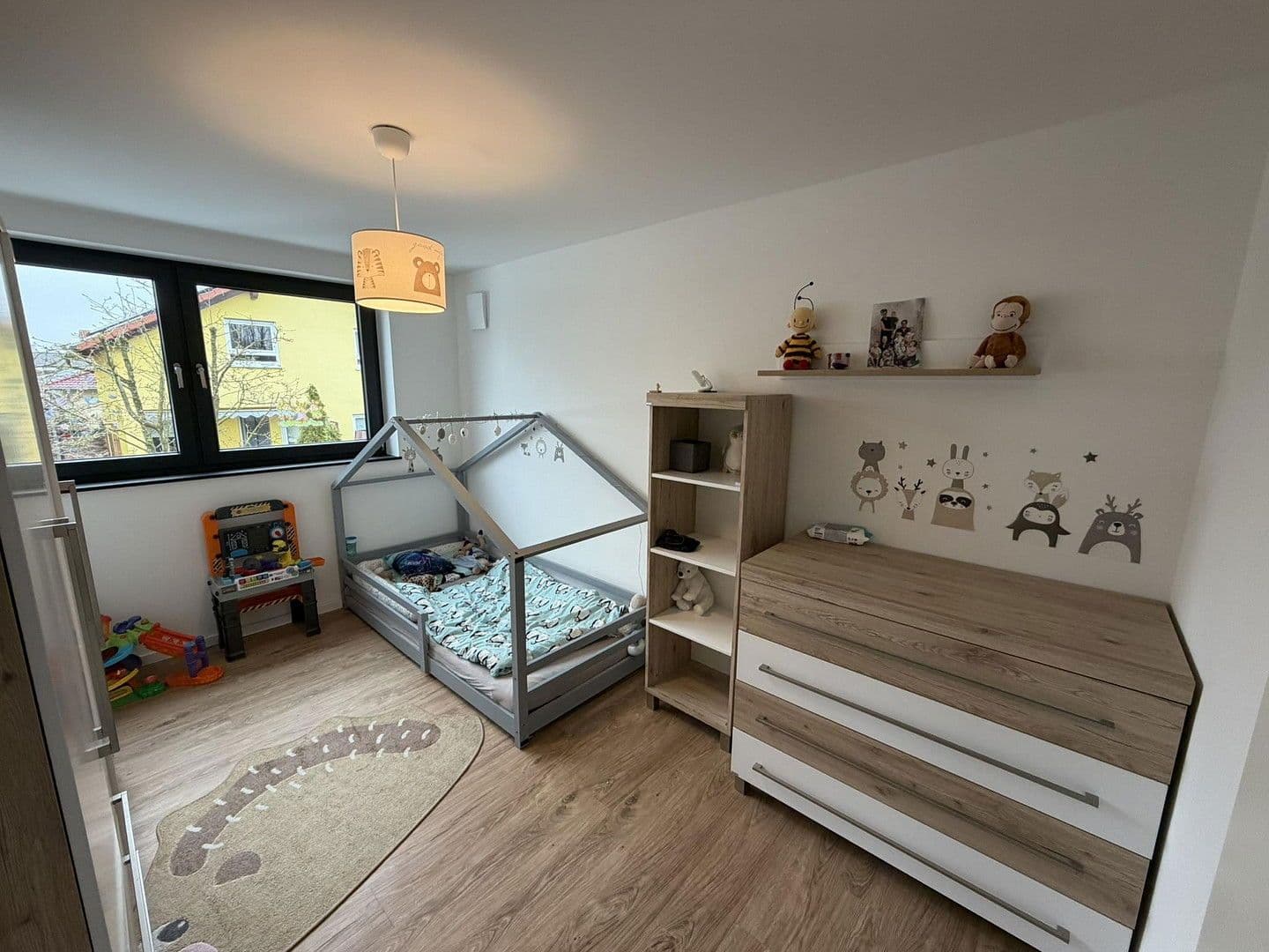 Predaj domu 306 m², pozemek 1.400 m², Ilsfeld, Bádensko-Wurttembersko Predaj domu 306 m², pozemek 1.400 m², Ilsfeld, Bádensko-Wurttembersko