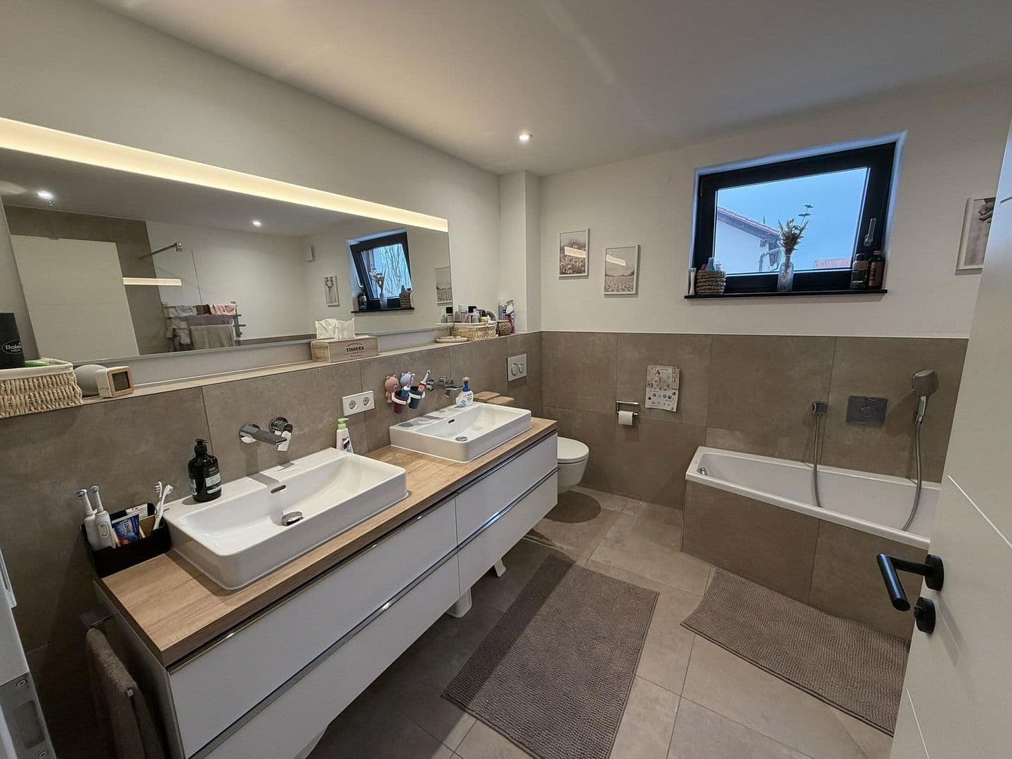 Predaj domu 306 m², pozemek 1.400 m², Ilsfeld, Bádensko-Wurttembersko Predaj domu 306 m², pozemek 1.400 m², Ilsfeld, Bádensko-Wurttembersko