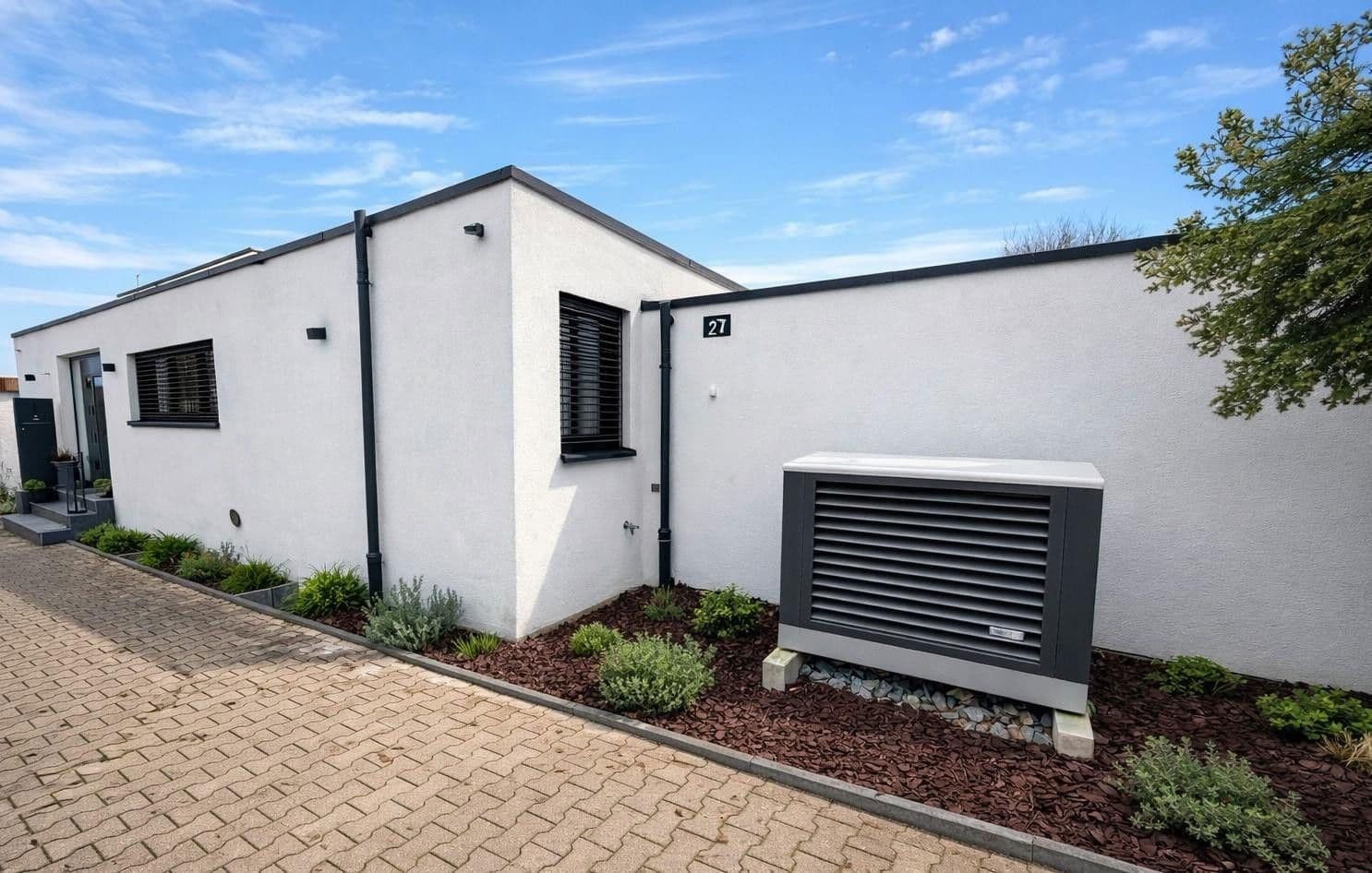 Predaj domu 306 m², pozemek 1.400 m², Ilsfeld, Bádensko-Wurttembersko Predaj domu 306 m², pozemek 1.400 m², Ilsfeld, Bádensko-Wurttembersko