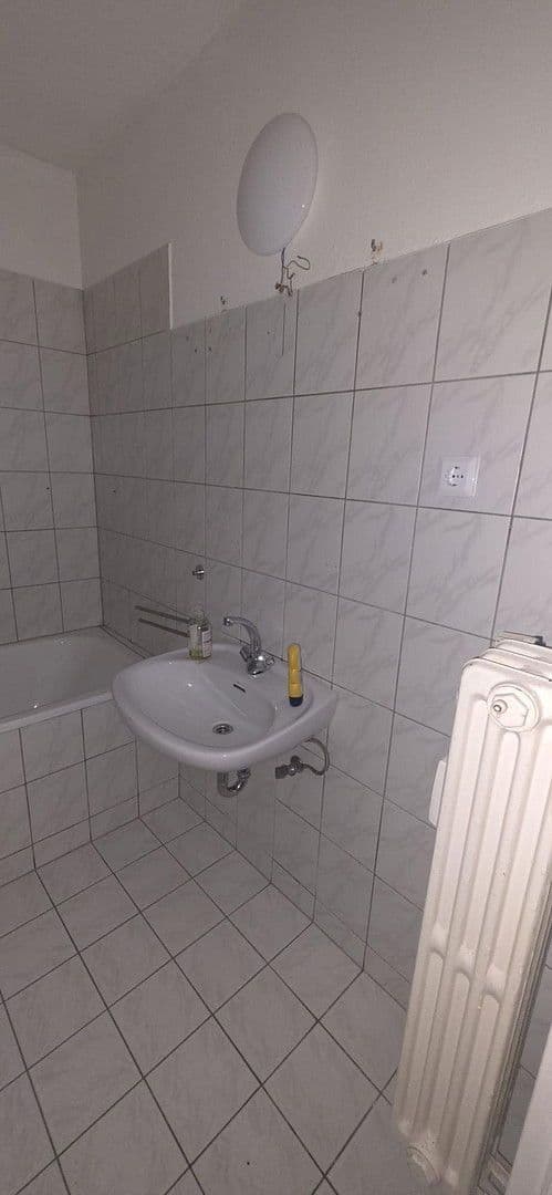 Prenájom bytu 3-izbový 80 m², Wuppertal, Severné Porýnie - Westfálsko Prenájom bytu 3-izbový 80 m², Wuppertal, Severné Porýnie - Westfálsko