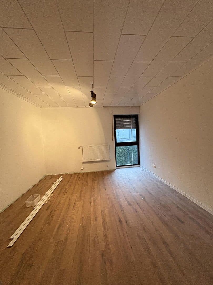 Prenájom bytu 3-izbový 94 m², Luisenstraße 24, Gladbeck, Severné Porýnie - Westfálsko Prenájom bytu 3-izbový 94 m², Luisenstraße 24, Gladbeck, Severné Porýnie - Westfálsko