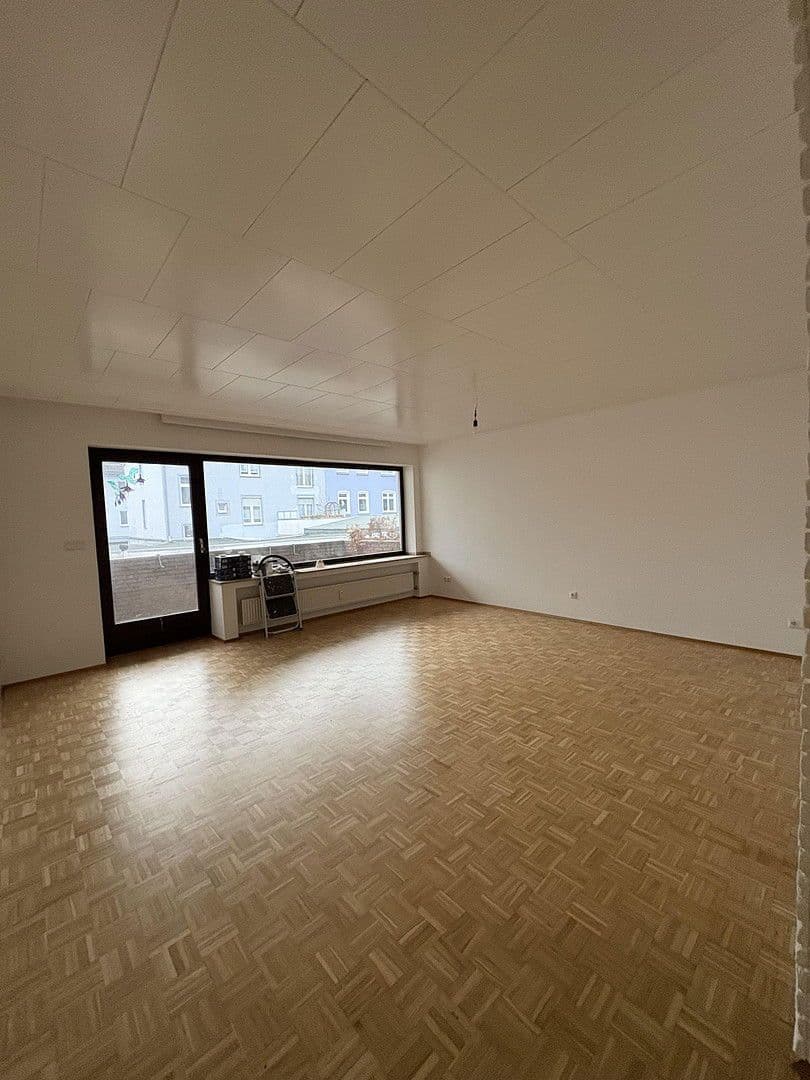 Prenájom bytu 3-izbový 94 m², Luisenstraße 24, Gladbeck, Severné Porýnie - Westfálsko Prenájom bytu 3-izbový 94 m², Luisenstraße 24, Gladbeck, Severné Porýnie - Westfálsko