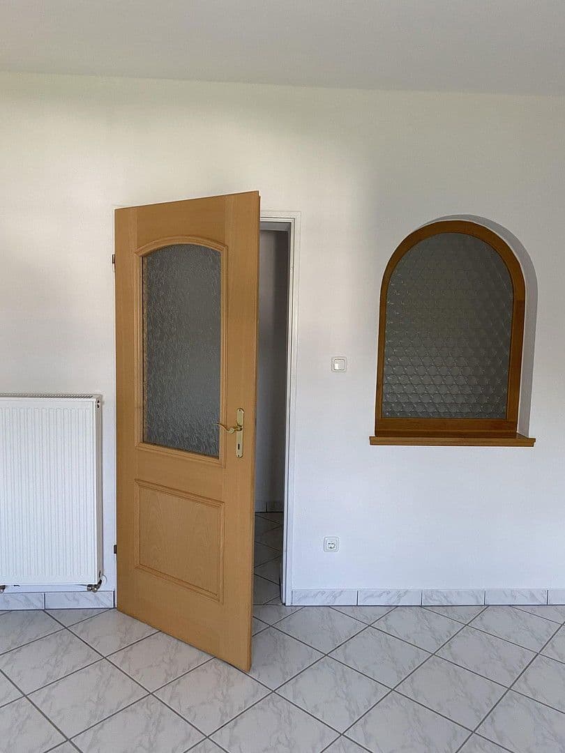 Predaj domu 139 m², pozemek 744 m², Enzenberg 4, Jünkerath, Porýnie-Falcko Predaj domu 139 m², pozemek 744 m², Enzenberg 4, Jünkerath, Porýnie-Falcko