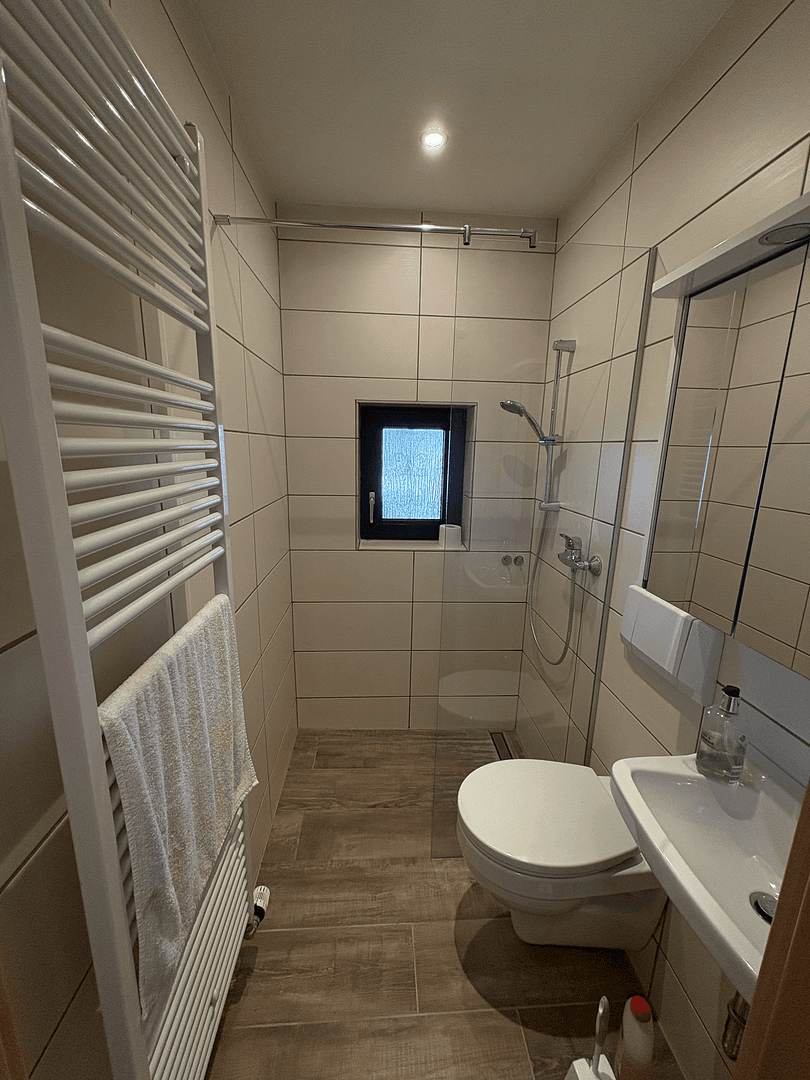 Predaj domu 139 m², pozemek 744 m², Enzenberg 4, Jünkerath, Porýnie-Falcko Predaj domu 139 m², pozemek 744 m², Enzenberg 4, Jünkerath, Porýnie-Falcko