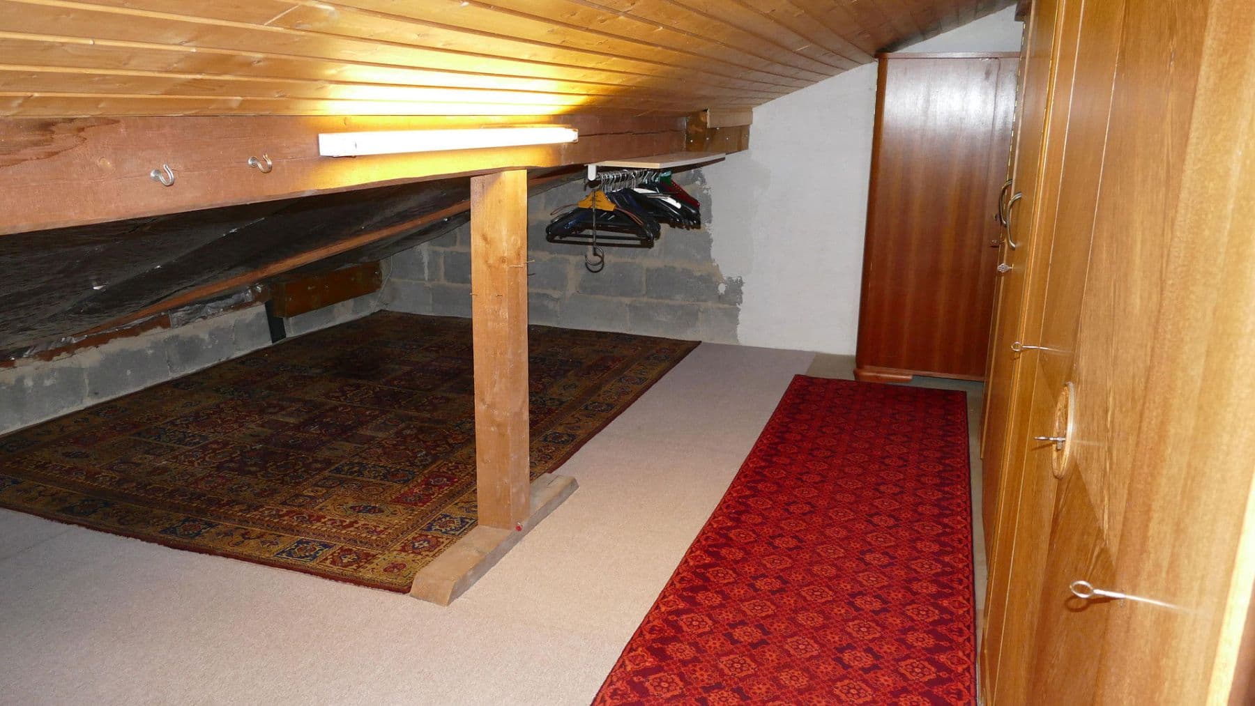 Predaj domu 139 m², pozemek 744 m², Enzenberg 4, Jünkerath, Porýnie-Falcko Predaj domu 139 m², pozemek 744 m², Enzenberg 4, Jünkerath, Porýnie-Falcko