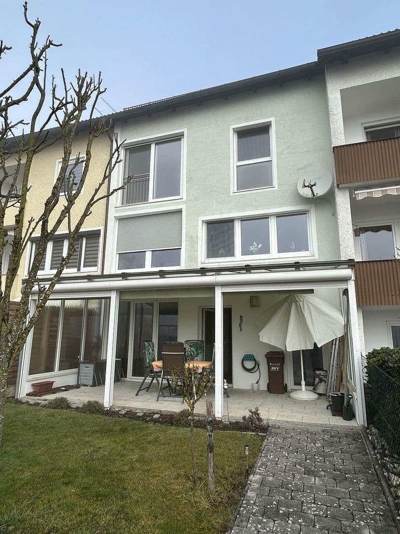 Prenájom domu 133 m², pozemek 225 m², Pfarrkirchen, Bavorsko Prenájom domu 133 m², pozemek 225 m², Pfarrkirchen, Bavorsko