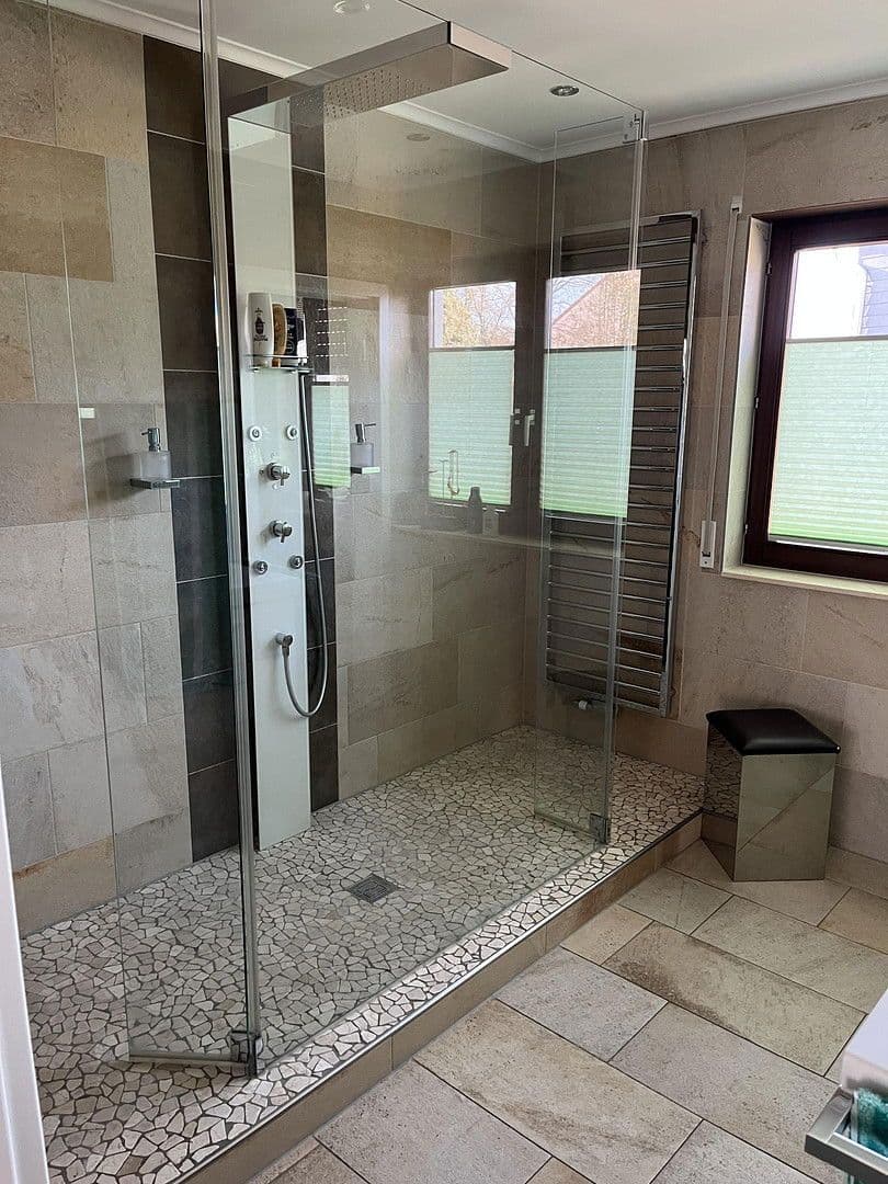 Predaj domu 350 m², pozemek 766 m², Kickelsberg 17, Bad Camberg, Hesensko Predaj domu 350 m², pozemek 766 m², Kickelsberg 17, Bad Camberg, Hesensko