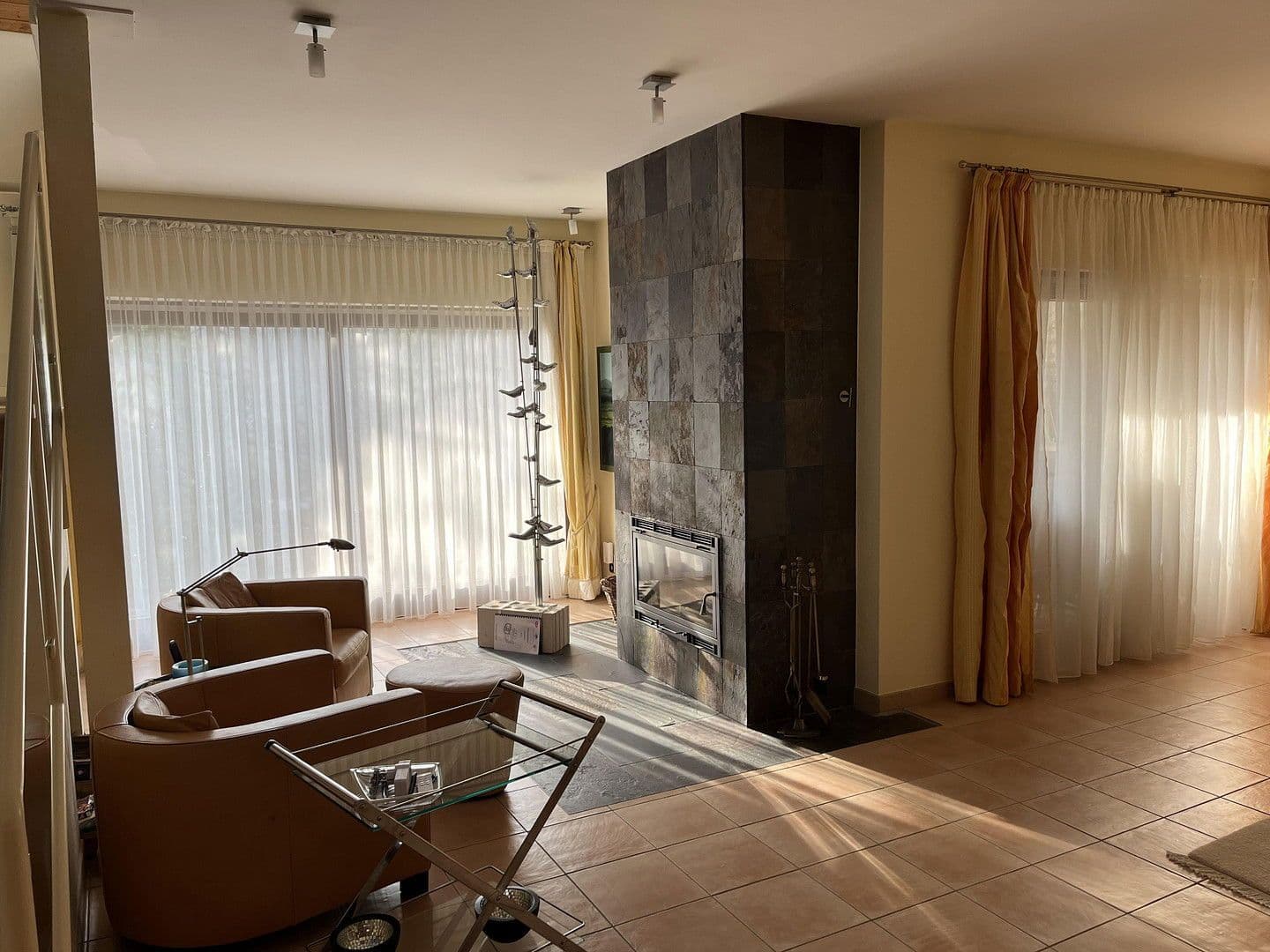 Predaj domu 350 m², pozemek 766 m², Kickelsberg 17, Bad Camberg, Hesensko Predaj domu 350 m², pozemek 766 m², Kickelsberg 17, Bad Camberg, Hesensko