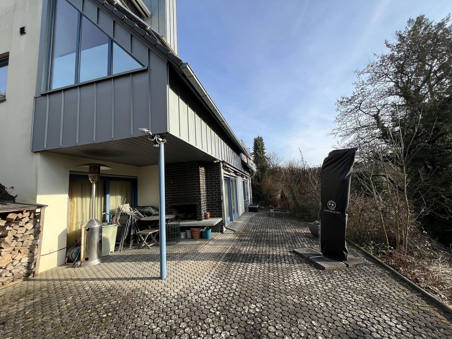 Predaj domu 350 m², pozemek 766 m², Kickelsberg 17, Bad Camberg, Hesensko Predaj domu 350 m², pozemek 766 m², Kickelsberg 17, Bad Camberg, Hesensko
