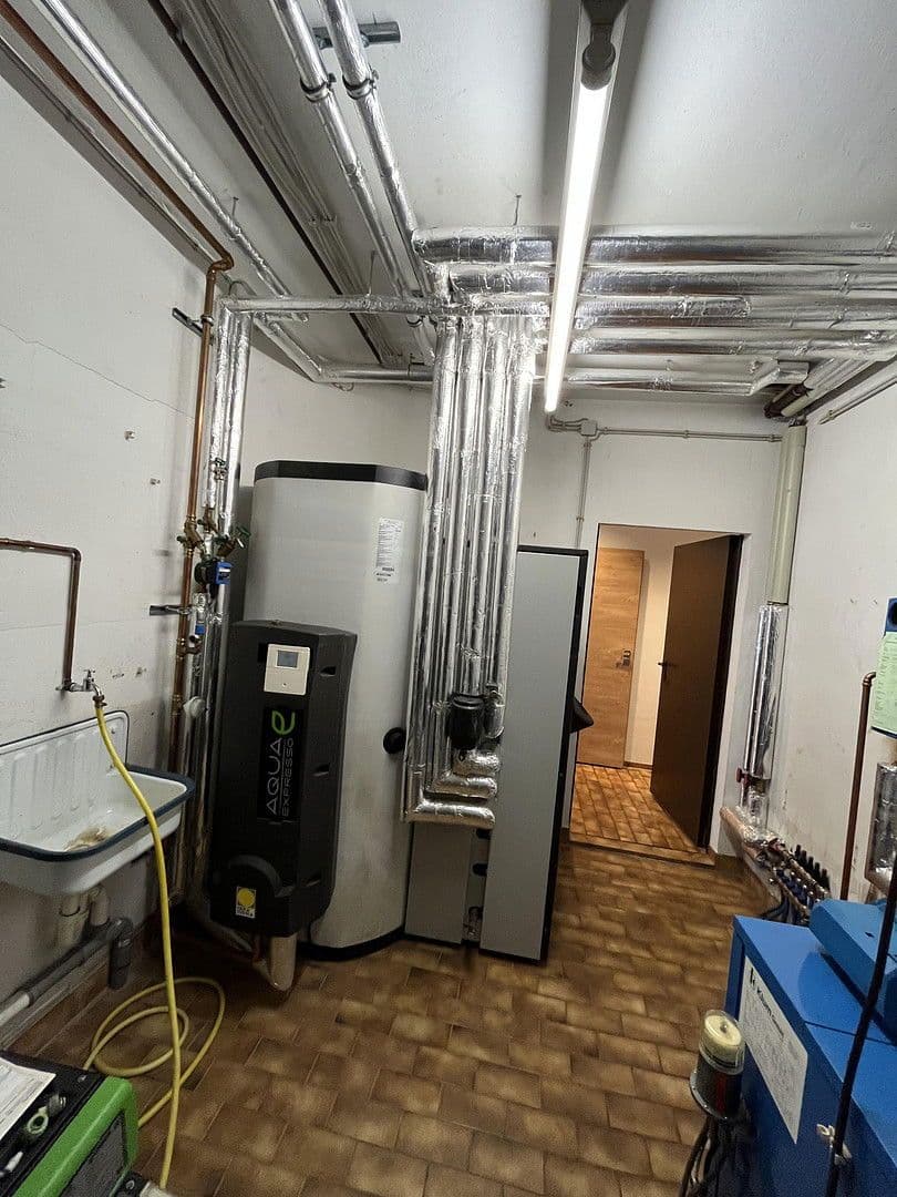 Predaj domu 350 m², pozemek 766 m², Kickelsberg 17, Bad Camberg, Hesensko Predaj domu 350 m², pozemek 766 m², Kickelsberg 17, Bad Camberg, Hesensko