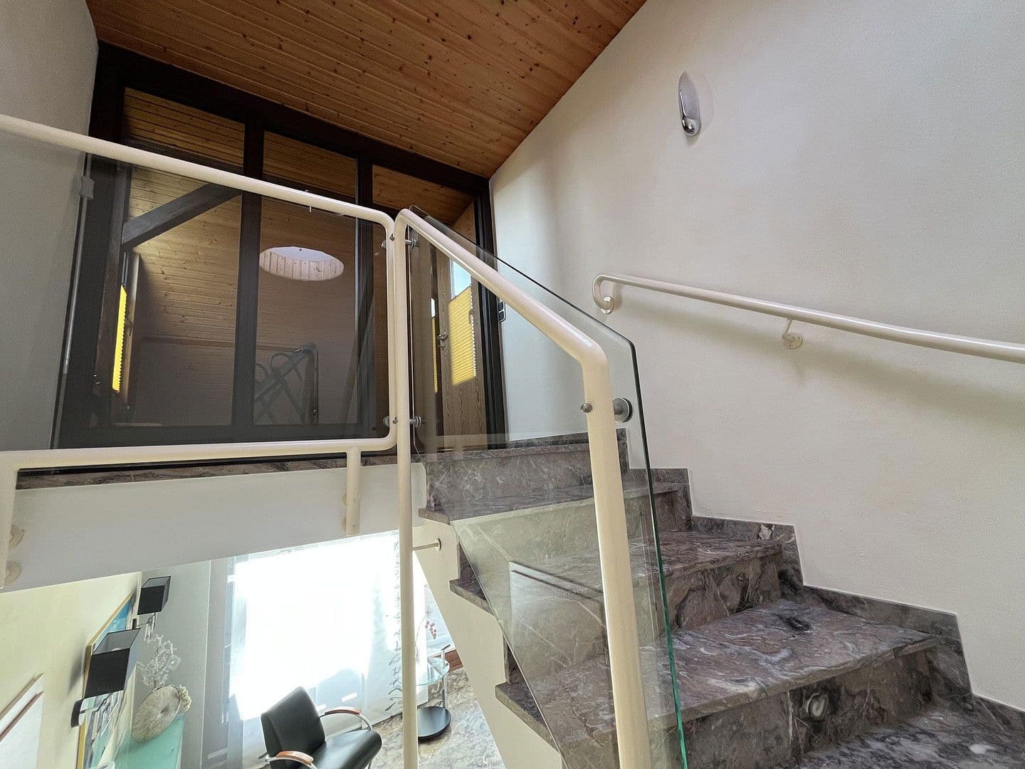 Predaj domu 350 m², pozemek 766 m², Kickelsberg 17, Bad Camberg, Hesensko Predaj domu 350 m², pozemek 766 m², Kickelsberg 17, Bad Camberg, Hesensko