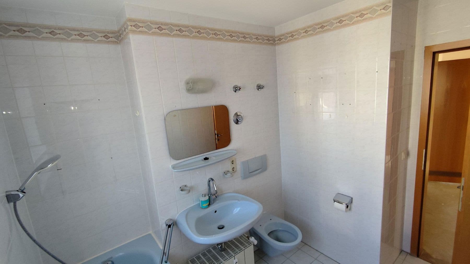 Predaj bytu 3-izbový 76 m², Zum Heiderand 30, Dresden - Weißig, Sasko Predaj bytu 3-izbový 76 m², Zum Heiderand 30, Dresden - Weißig, Sasko