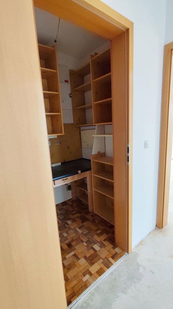 Predaj bytu 3-izbový 76 m², Zum Heiderand 30, Dresden - Weißig, Sasko Predaj bytu 3-izbový 76 m², Zum Heiderand 30, Dresden - Weißig, Sasko