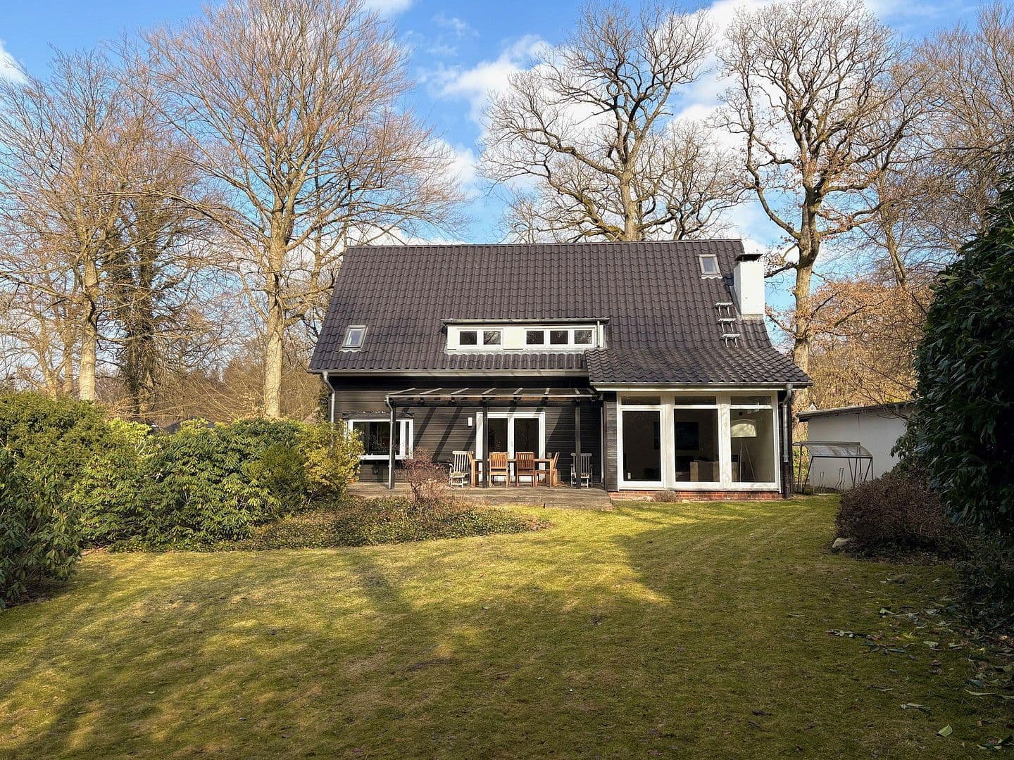 Predaj domu 192 m², pozemek 1.511 m², Aumühle, Šlezvicko-Holštajnsko Predaj domu 192 m², pozemek 1.511 m², Aumühle, Šlezvicko-Holštajnsko