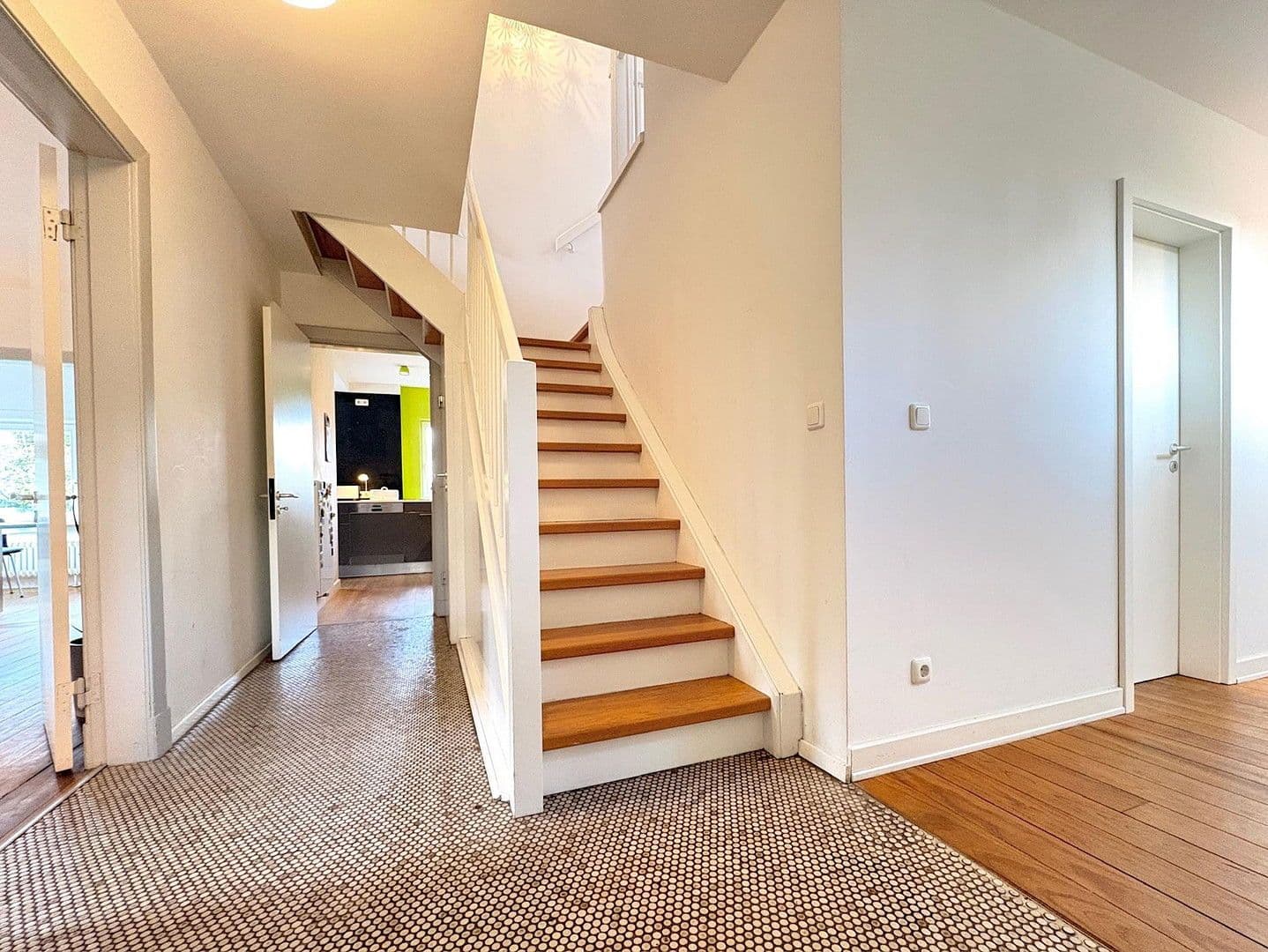 Predaj domu 192 m², pozemek 1.511 m², Aumühle, Šlezvicko-Holštajnsko Predaj domu 192 m², pozemek 1.511 m², Aumühle, Šlezvicko-Holštajnsko