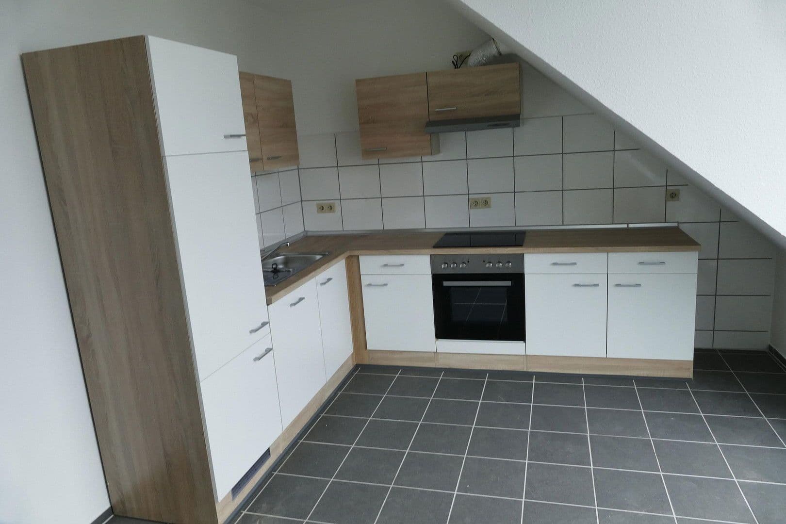 Prenájom bytu 2-izbový 74 m², Plaidt, Porýnie-Falcko Prenájom bytu 2-izbový 74 m², Plaidt, Porýnie-Falcko