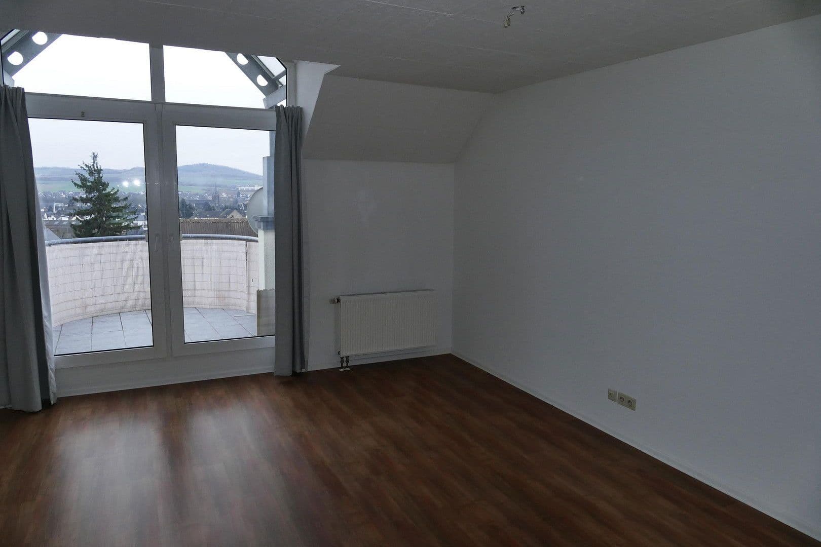 Prenájom bytu 2-izbový 74 m², Plaidt, Porýnie-Falcko Prenájom bytu 2-izbový 74 m², Plaidt, Porýnie-Falcko
