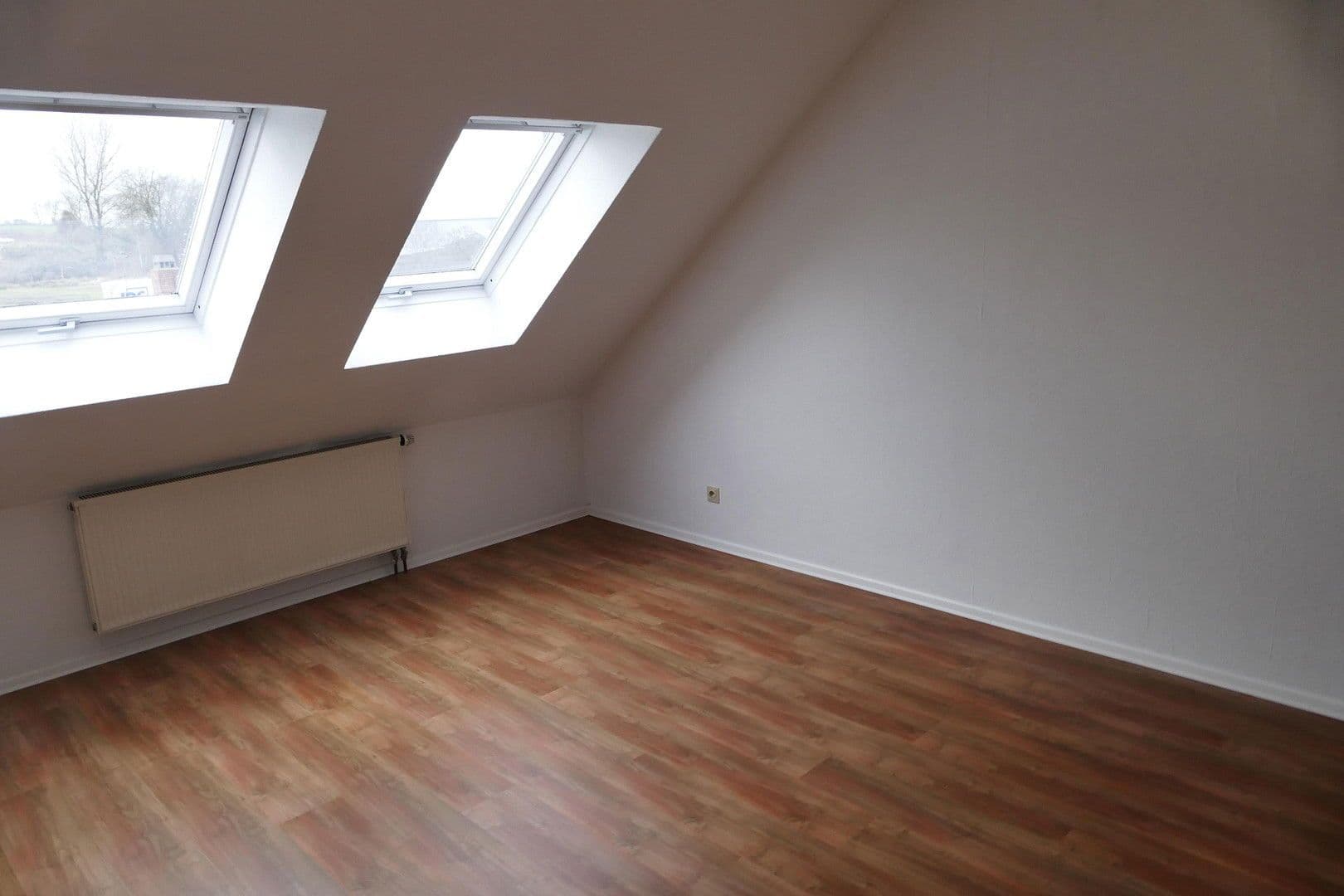 Prenájom bytu 2-izbový 74 m², Plaidt, Porýnie-Falcko Prenájom bytu 2-izbový 74 m², Plaidt, Porýnie-Falcko