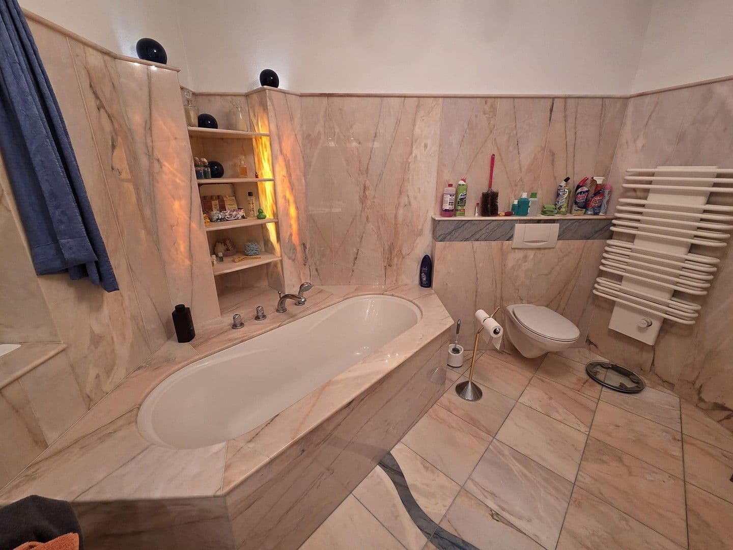 Predaj domu 346 m², pozemek 893 m², Höchstädt an der Donau, Bavorsko Predaj domu 346 m², pozemek 893 m², Höchstädt an der Donau, Bavorsko