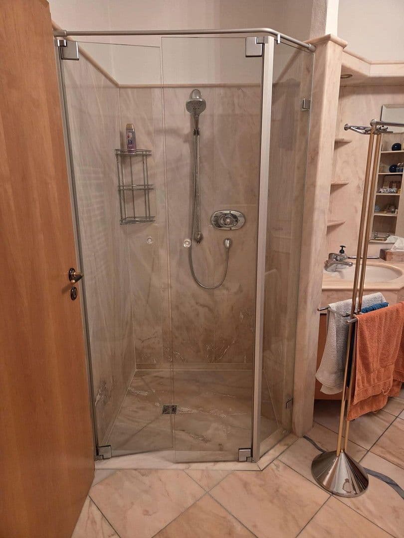 Predaj domu 346 m², pozemek 893 m², Höchstädt an der Donau, Bavorsko Predaj domu 346 m², pozemek 893 m², Höchstädt an der Donau, Bavorsko