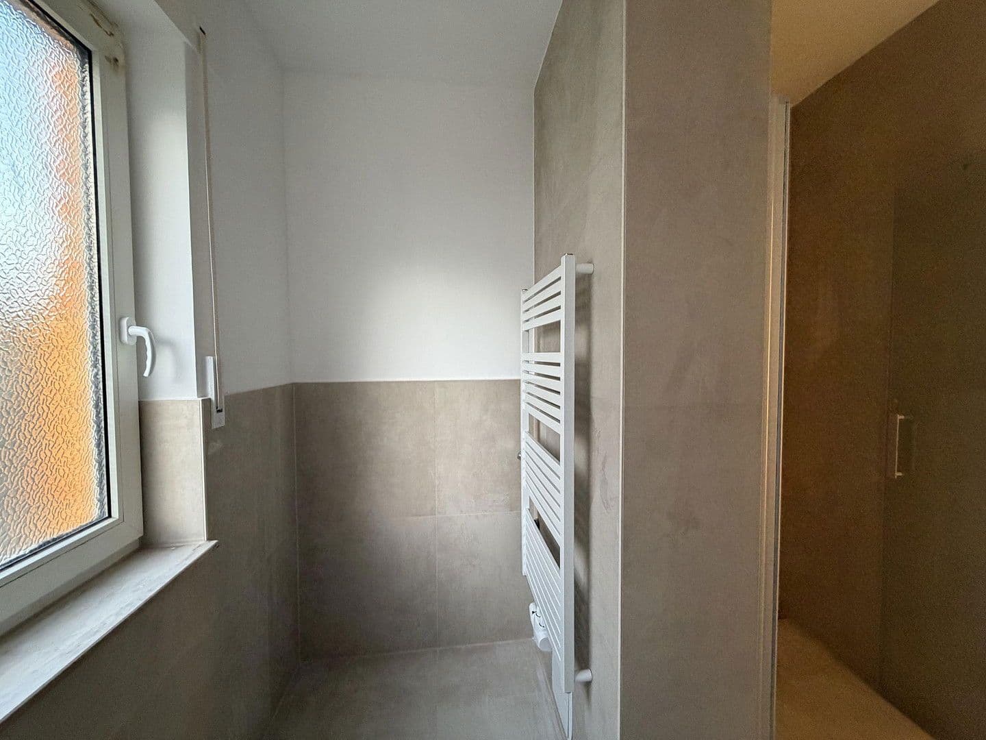 Prenájom bytu 3-izbový 73 m², Köln, Severné Porýnie - Westfálsko Prenájom bytu 3-izbový 73 m², Köln, Severné Porýnie - Westfálsko