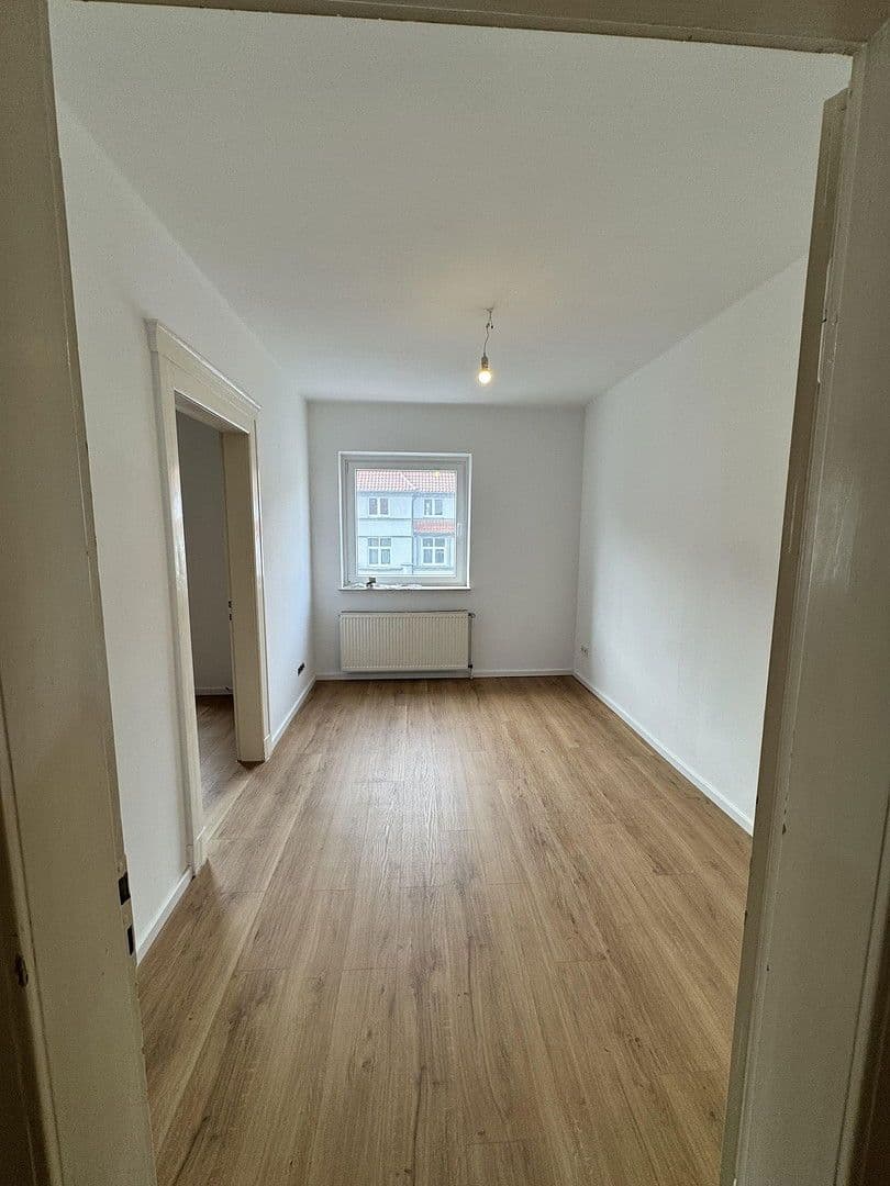 Prenájom bytu 3-izbový 80 m², Hannover, Dolné Sasko Prenájom bytu 3-izbový 80 m², Hannover, Dolné Sasko