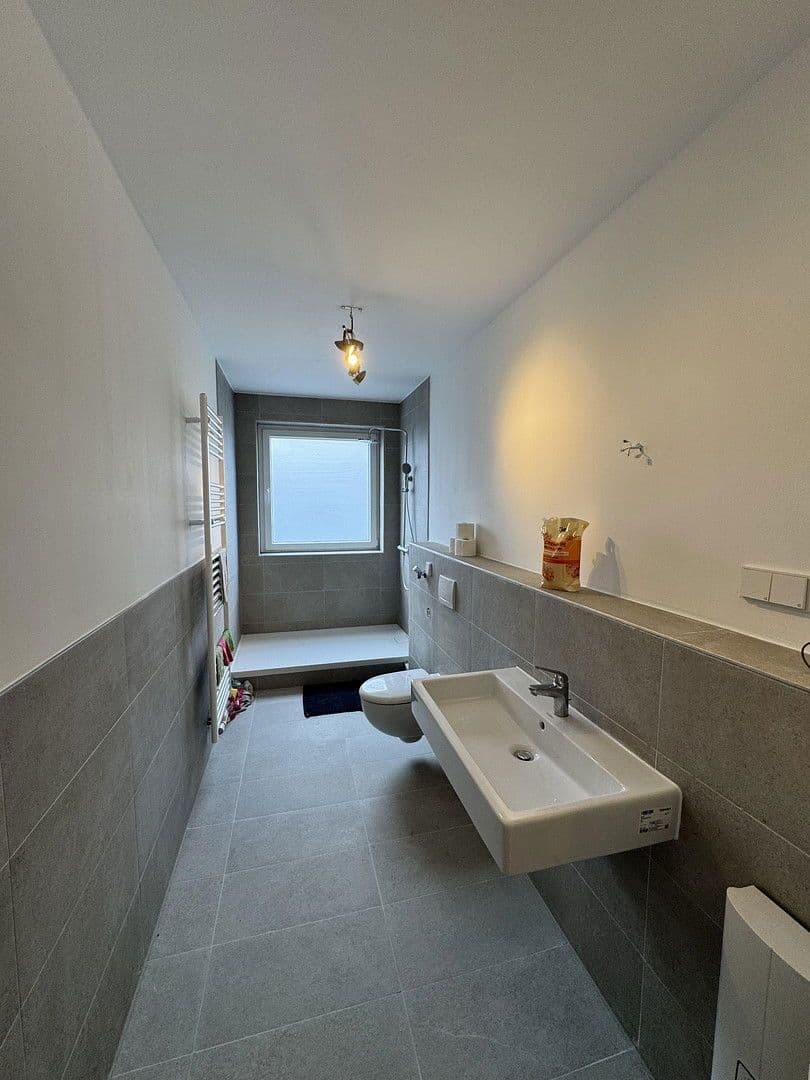 Prenájom bytu 3-izbový 80 m², Hannover, Dolné Sasko Prenájom bytu 3-izbový 80 m², Hannover, Dolné Sasko