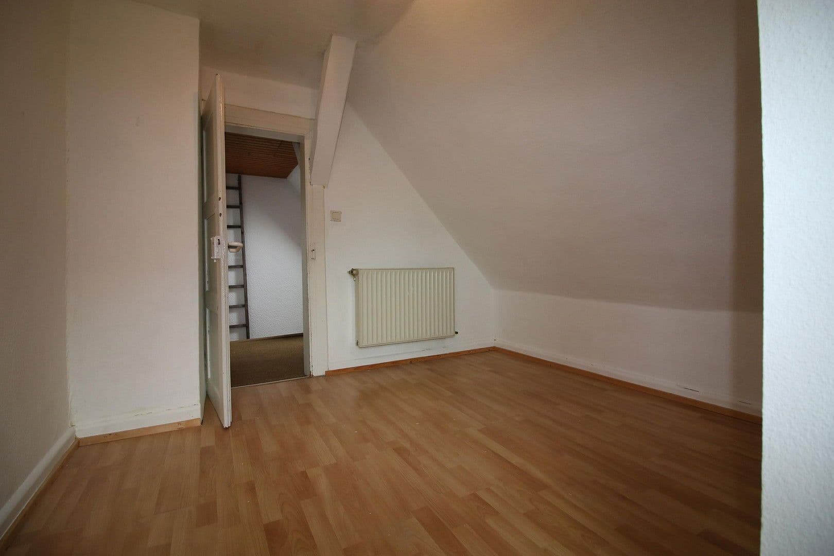 Predaj domu 121 m², pozemek 270 m², Flurstraße 7, Otterberg, Porýnie-Falcko Predaj domu 121 m², pozemek 270 m², Flurstraße 7, Otterberg, Porýnie-Falcko