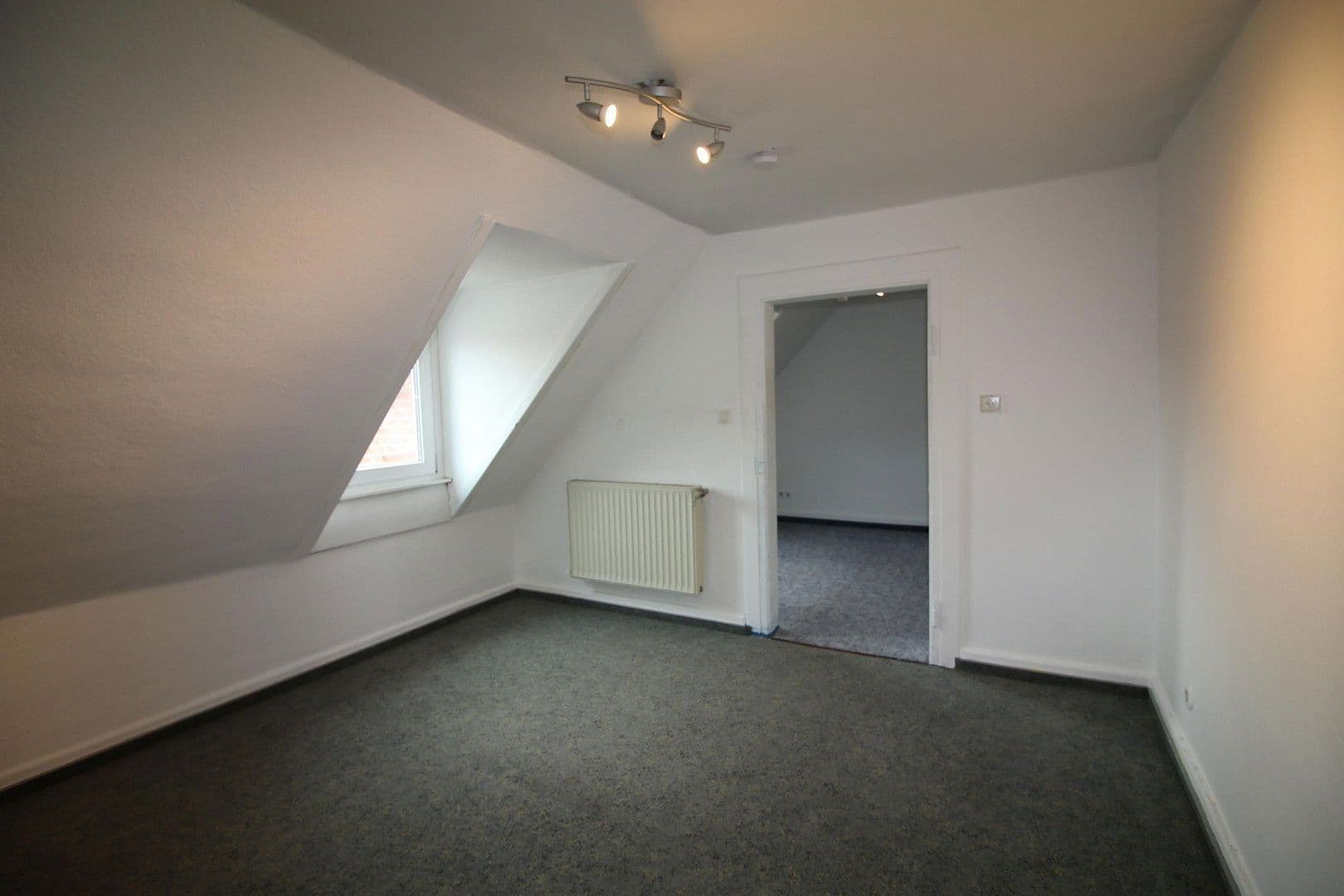 Predaj domu 121 m², pozemek 270 m², Flurstraße 7, Otterberg, Porýnie-Falcko Predaj domu 121 m², pozemek 270 m², Flurstraße 7, Otterberg, Porýnie-Falcko