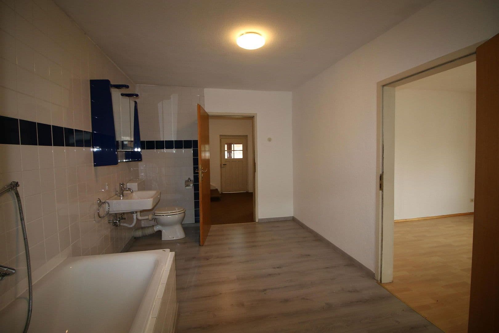 Predaj domu 121 m², pozemek 270 m², Flurstraße 7, Otterberg, Porýnie-Falcko Predaj domu 121 m², pozemek 270 m², Flurstraße 7, Otterberg, Porýnie-Falcko