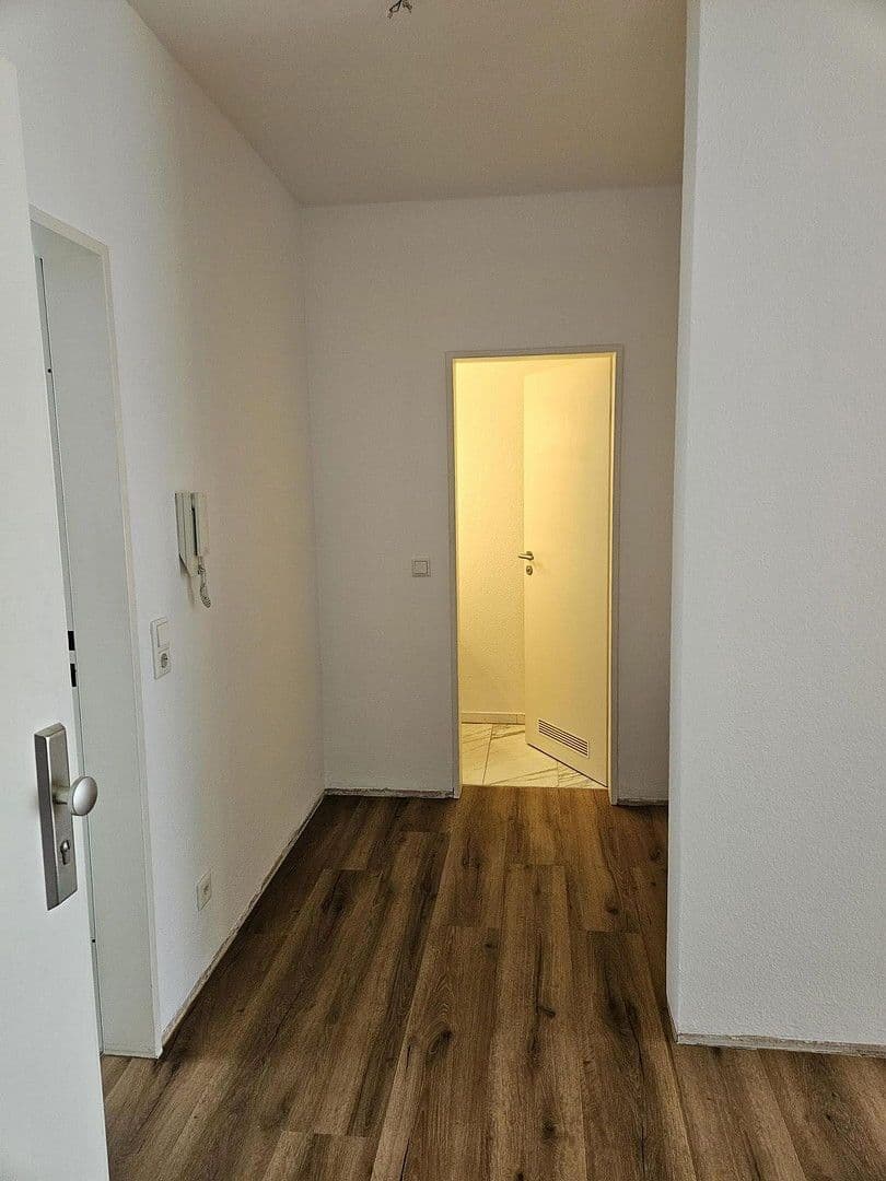 Prenájom bytu 3-izbový 105 m², Hugenottenallee 95-97, Neu-Isenburg, Hesensko Prenájom bytu 3-izbový 105 m², Hugenottenallee 95-97, Neu-Isenburg, Hesensko