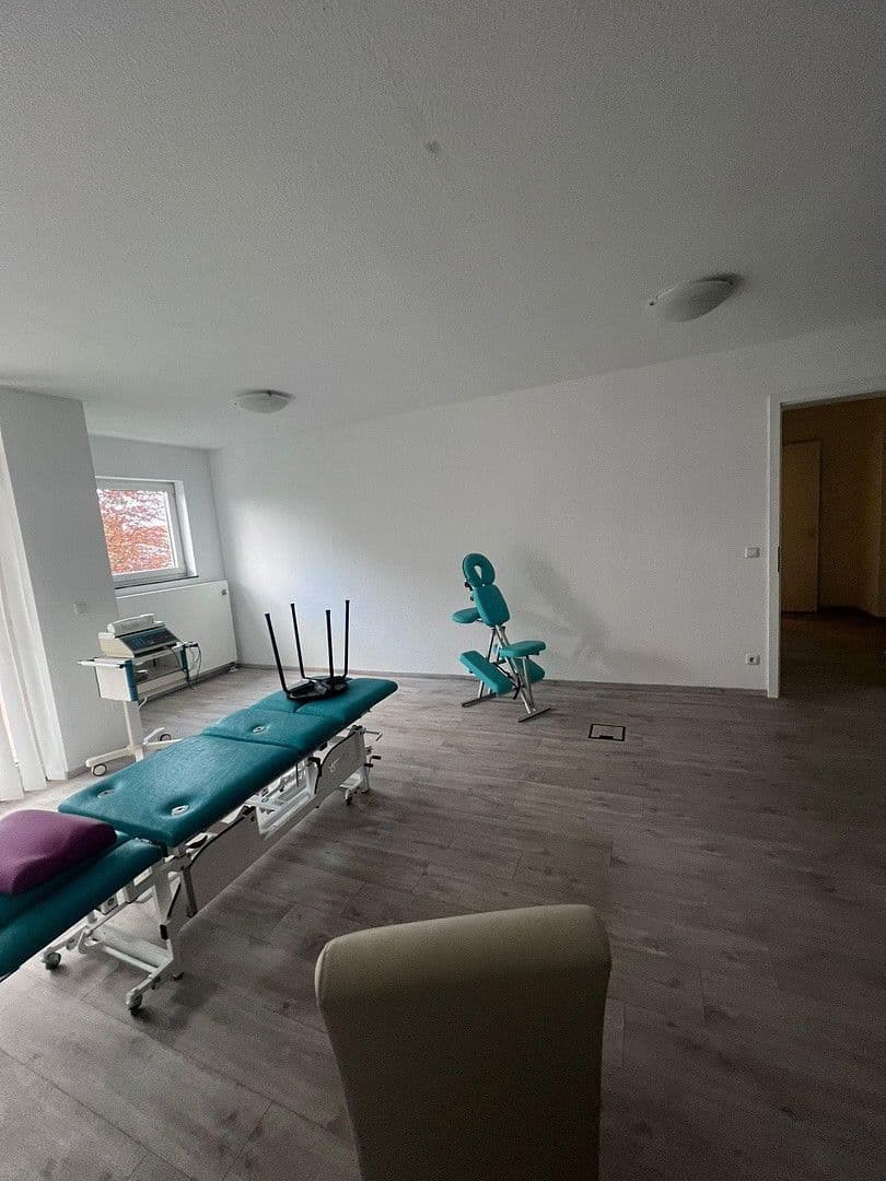 Prenájom kancelárie 65 m², Pfotenhauerstr. 52, Dresden, Sasko Prenájom kancelárie 65 m², Pfotenhauerstr. 52, Dresden, Sasko