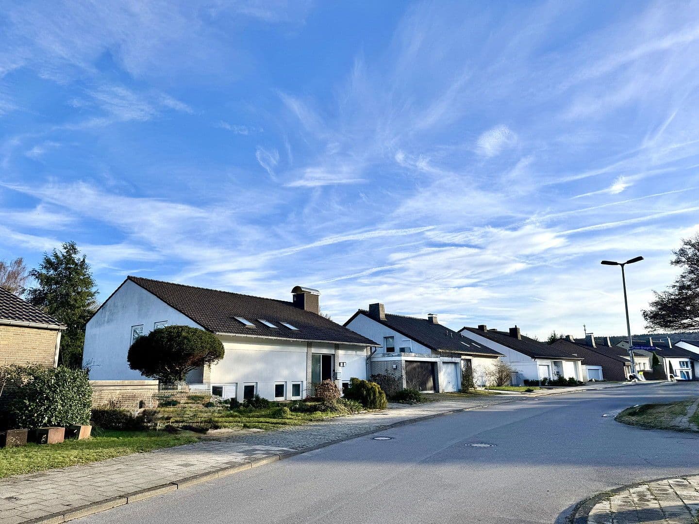 Predaj domu 243 m², pozemek 773 m², Am Neuenhof 7, Aachen, Severné Porýnie - Westfálsko Predaj domu 243 m², pozemek 773 m², Am Neuenhof 7, Aachen, Severné Porýnie - Westfálsko