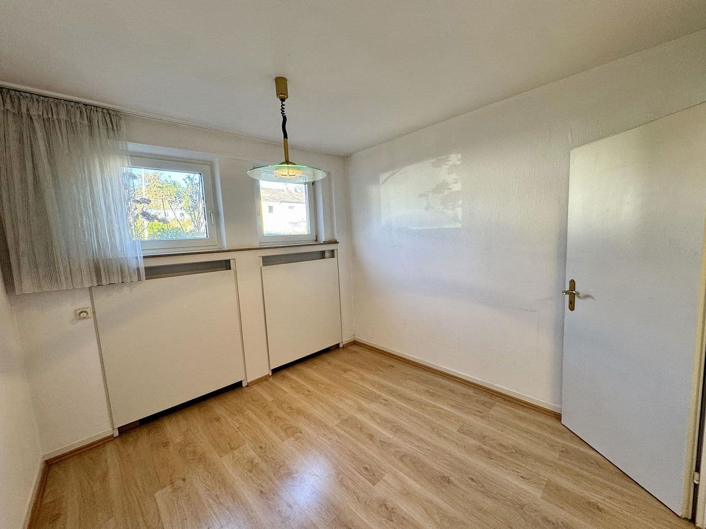Predaj domu 243 m², pozemek 773 m², Am Neuenhof 7, Aachen, Severné Porýnie - Westfálsko Predaj domu 243 m², pozemek 773 m², Am Neuenhof 7, Aachen, Severné Porýnie - Westfálsko