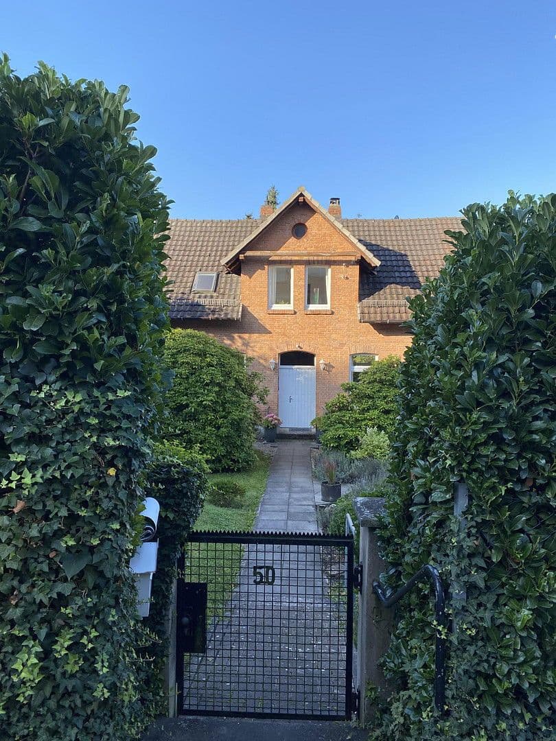 Predaj domu 162 m², pozemek 916 m², Hann. Münden, Dolné Sasko Predaj domu 162 m², pozemek 916 m², Hann. Münden, Dolné Sasko