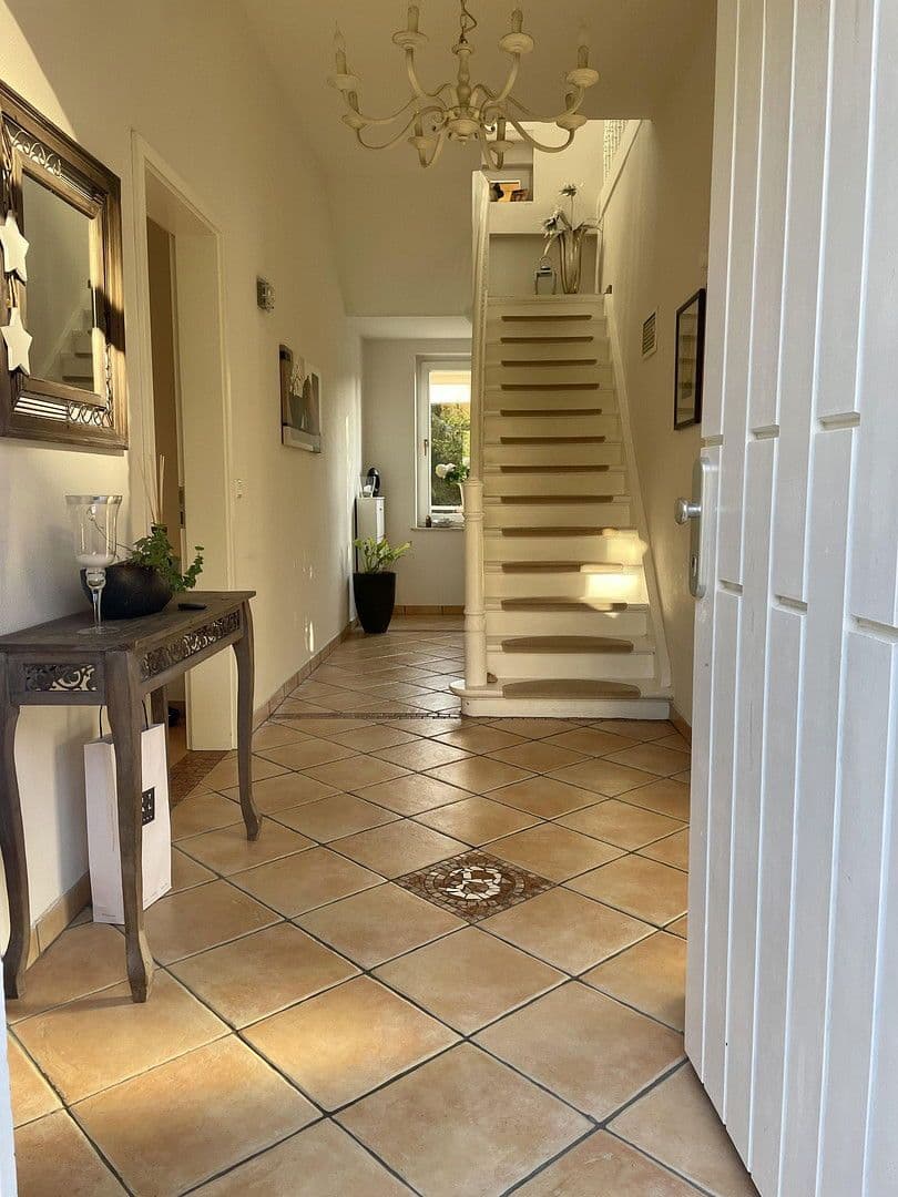 Predaj domu 162 m², pozemek 916 m², Hann. Münden, Dolné Sasko Predaj domu 162 m², pozemek 916 m², Hann. Münden, Dolné Sasko