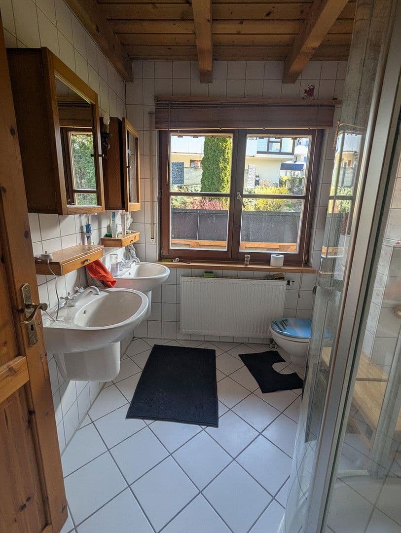 Predaj domu 225 m², pozemek 640 m², Lauterstein, Bádensko-Wurttembersko Predaj domu 225 m², pozemek 640 m², Lauterstein, Bádensko-Wurttembersko