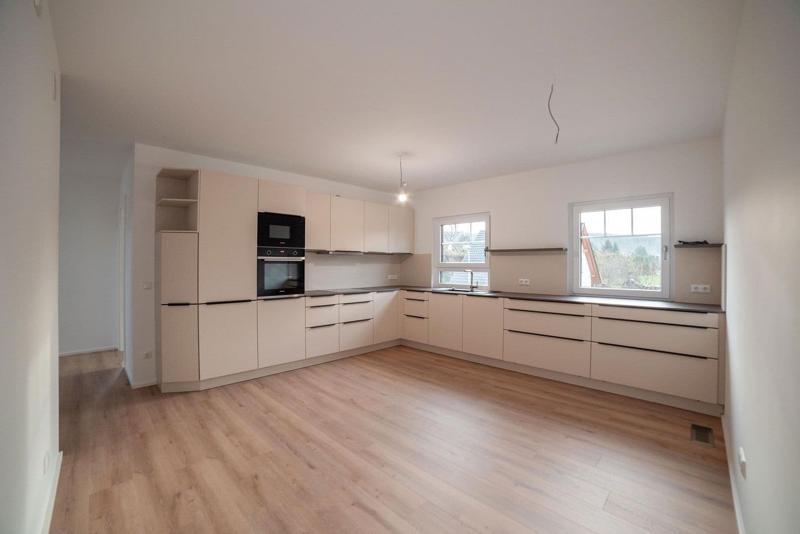 Prenájom bytu 4-izbový 112 m², Brunnenweg 2A, Kamenec, Sasko Prenájom bytu 4-izbový 112 m², Brunnenweg 2A, Kamenec, Sasko