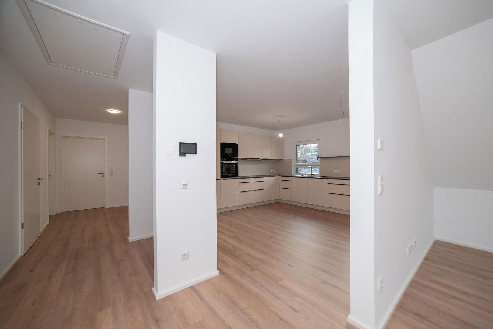 Prenájom bytu 4-izbový 112 m², Brunnenweg 2A, Kamenec, Sasko Prenájom bytu 4-izbový 112 m², Brunnenweg 2A, Kamenec, Sasko