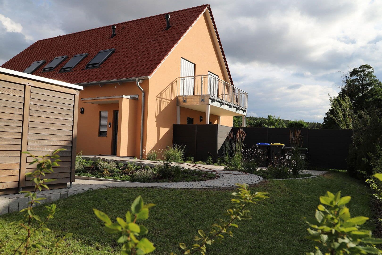 Prenájom bytu 4-izbový 112 m², Brunnenweg 2A, Kamenec, Sasko Prenájom bytu 4-izbový 112 m², Brunnenweg 2A, Kamenec, Sasko