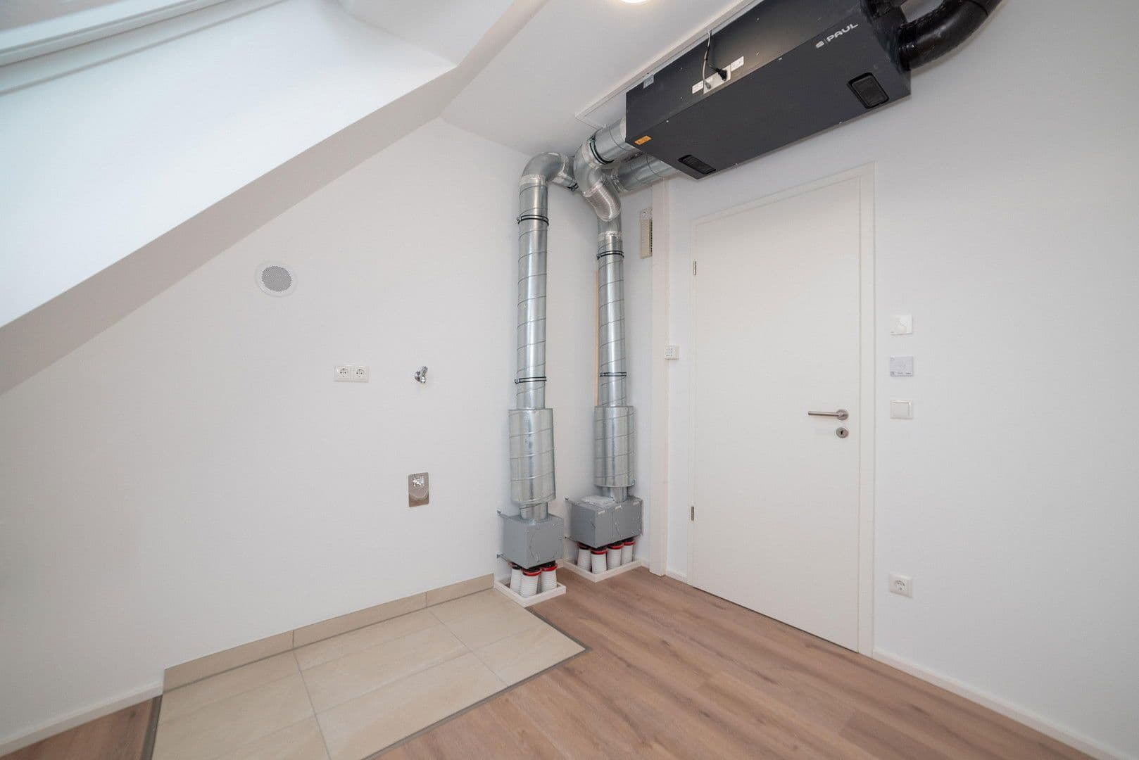 Prenájom bytu 4-izbový 112 m², Brunnenweg 2A, Kamenec, Sasko Prenájom bytu 4-izbový 112 m², Brunnenweg 2A, Kamenec, Sasko