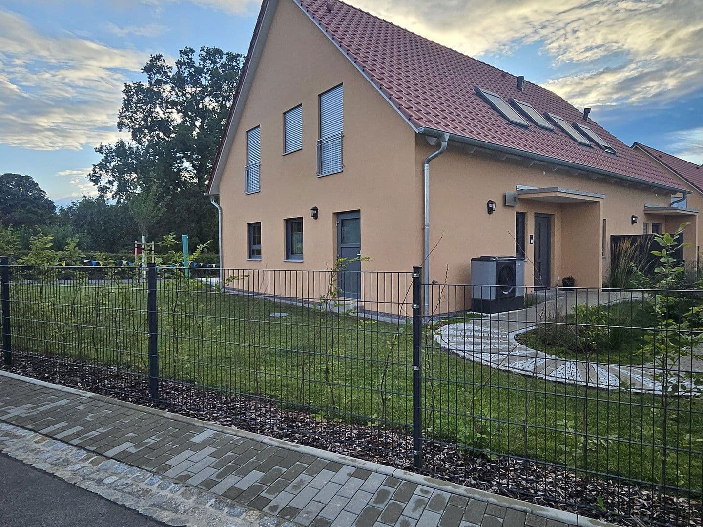 Prenájom bytu 4-izbový 112 m², Brunnenweg 2A, Kamenec, Sasko Prenájom bytu 4-izbový 112 m², Brunnenweg 2A, Kamenec, Sasko